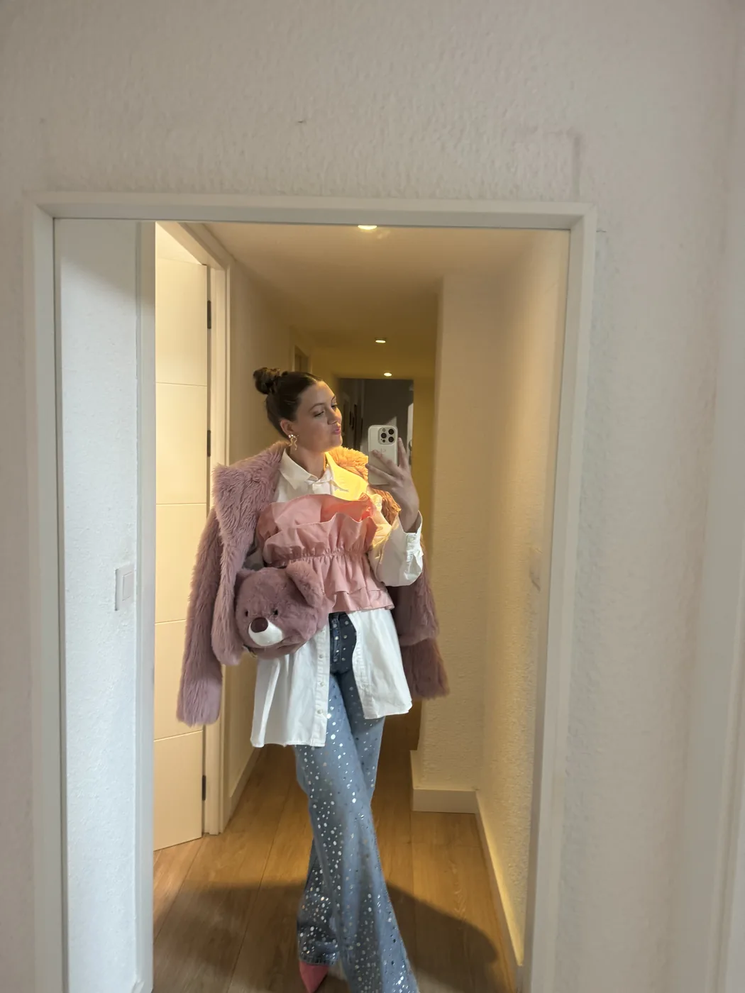 Look con vaqueros y chaqueta