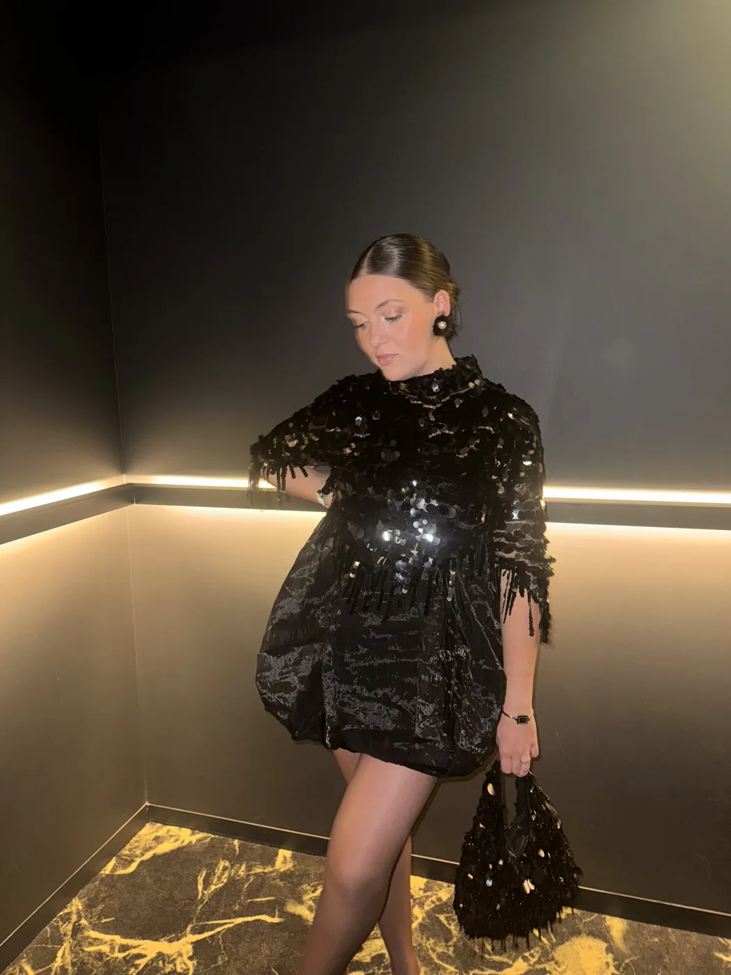 Vestido negro de lentejuelas